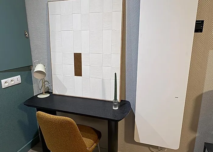 Les Murs By Le Clos Mety